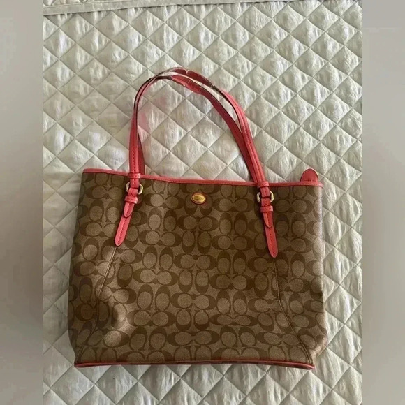 Coach Handbags - Coach purse!